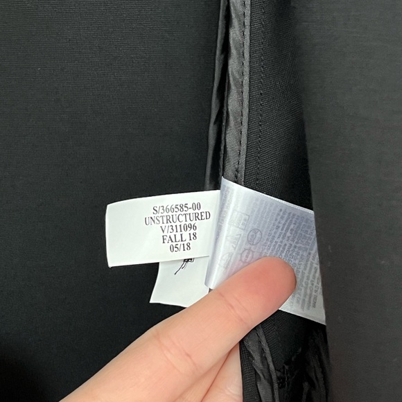 Banana Republic Unstructured Stretch Ponte Blazer in Black 4 - Picture 15 of 16